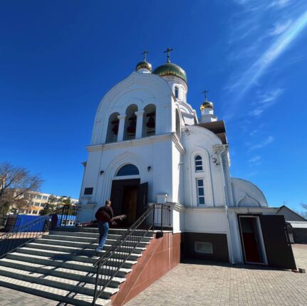 В храме апостолов Петра и Павла в городе Славгород начались ремонтные работы.