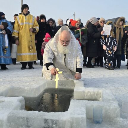 Епископ Антоний совершил Чин великого освящения воды на реке Обь